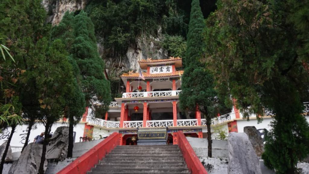 Perak Cave Temple: A Spiritual Sanctuary