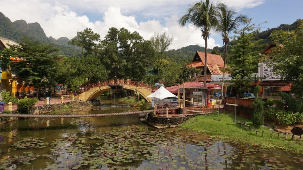 Oriental Village: Langkawi's Cultural Hub