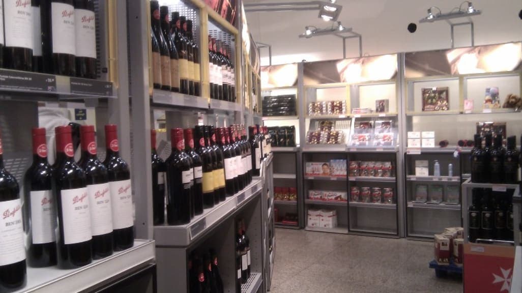 Warisan Duty Free: Langkawi's Shopping Haven