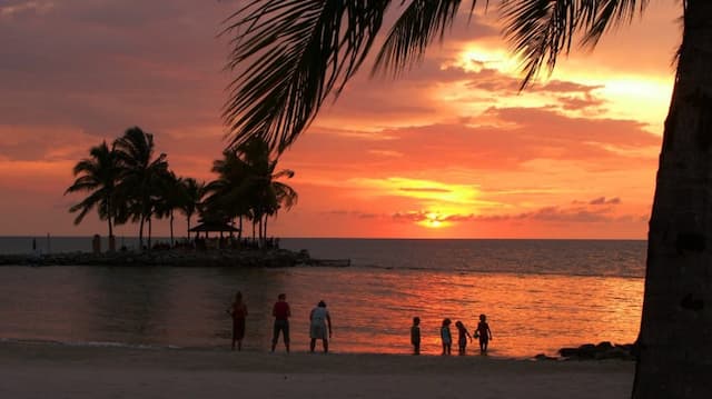 Tanjung Aru Beach