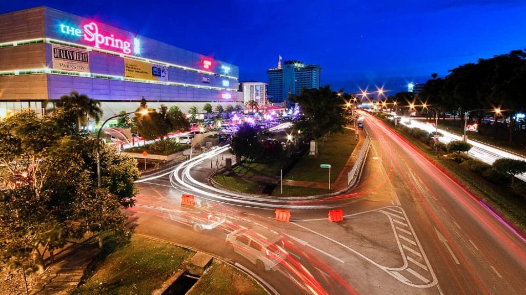 The Spring Shopping Mall: Kuching's Premier Shopping Destination