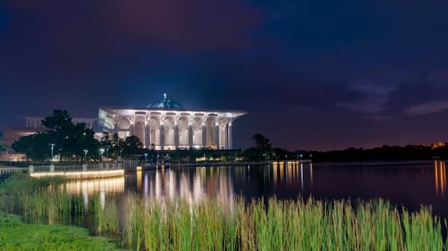 Tuanku Mizan Zainal Abidin Masjid