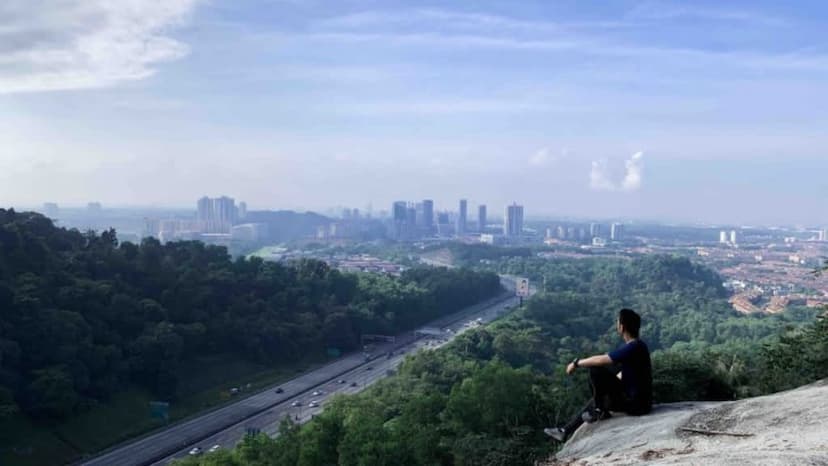 Bukit Denai Tiga Puteri