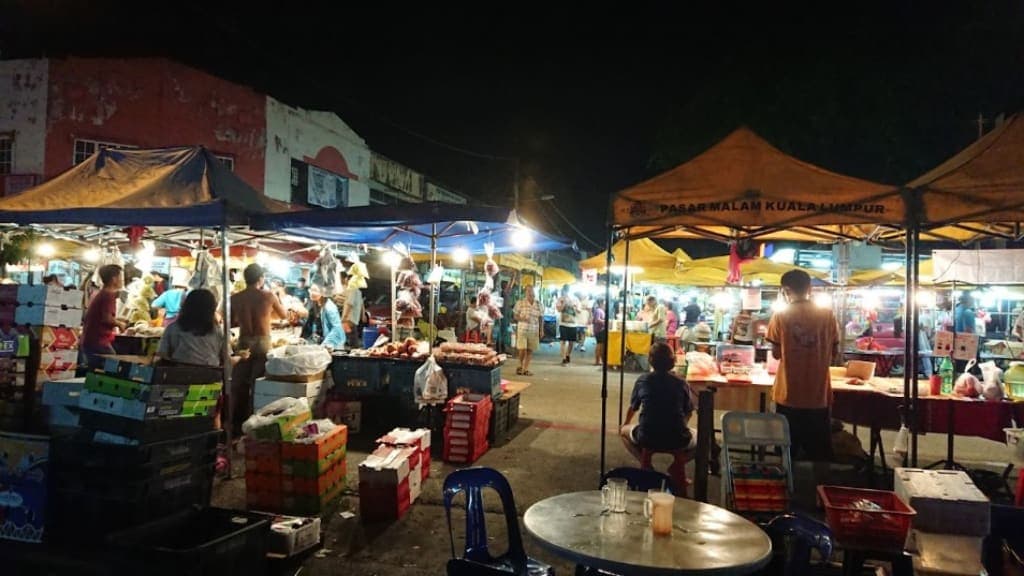 Pasar Malam Jalan Hujan Emas O.U.G.