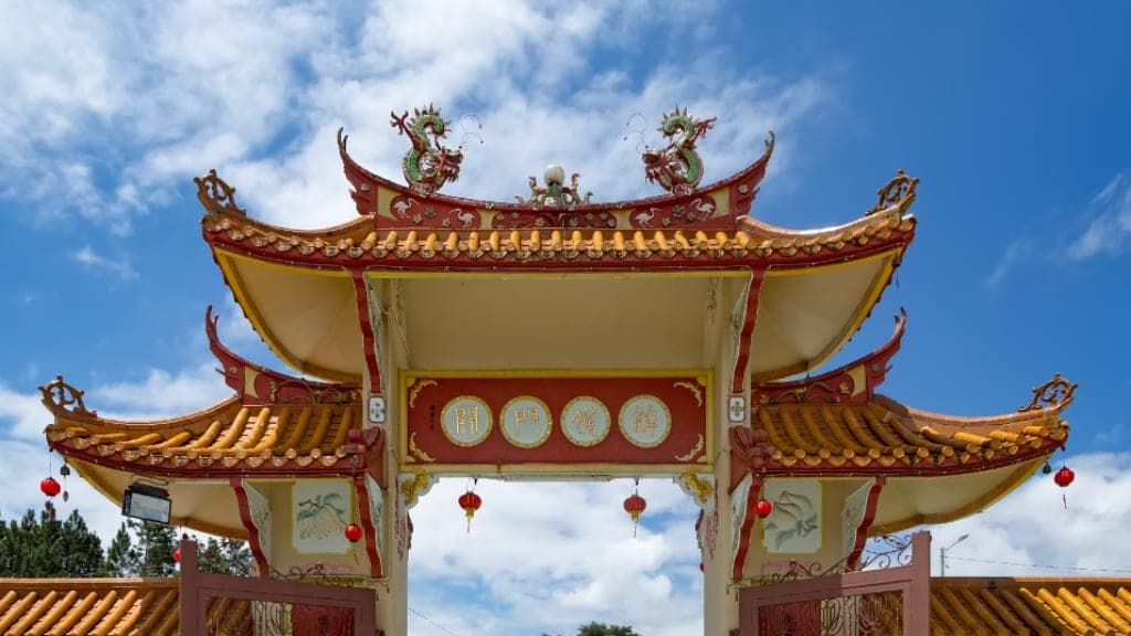 Sam Poh Temple: A Serene Buddhist Sanctuary