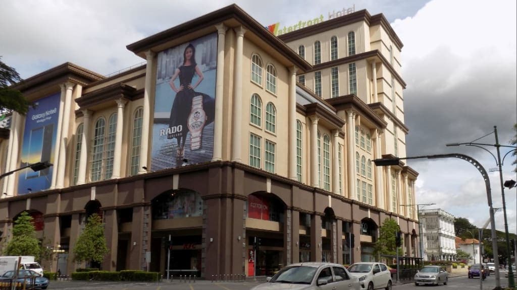 Plaza Merdeka: A Modern Shopping Experience in Kuching's Heart
