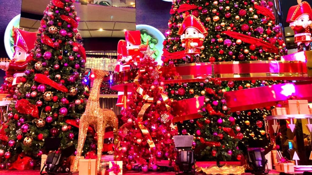 SkyAvenue: A Dazzling Mix of Entertainment and Shopping