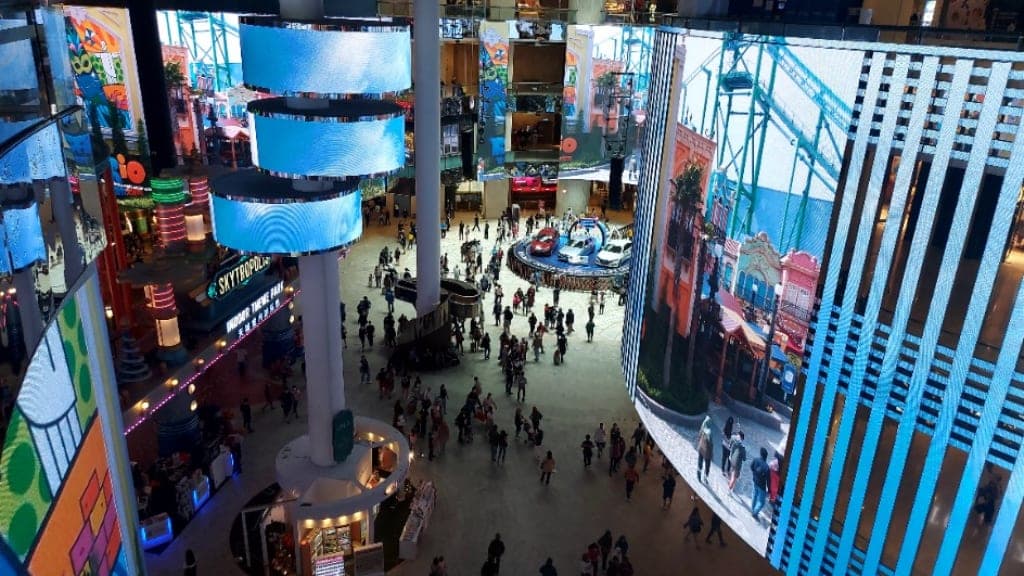 First World Plaza: A World of Fun and Excitement