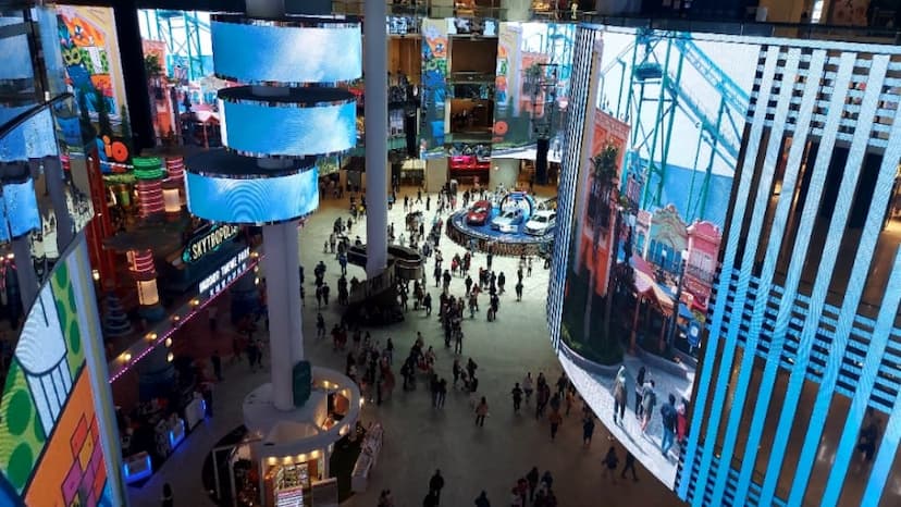 First World Plaza