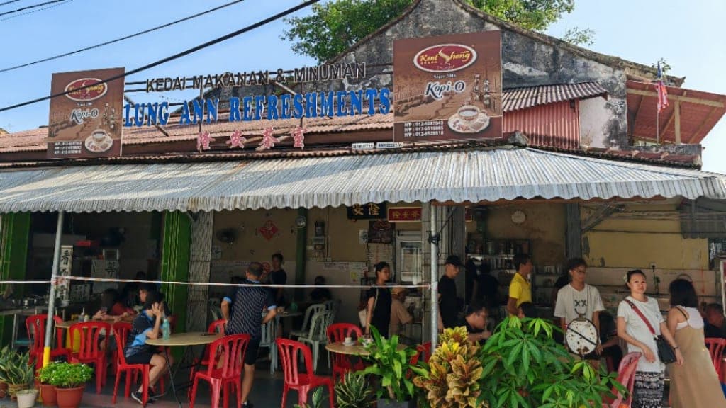 Lung Ann Refreshments: A Nostalgic Nyonya Breakfast Spot