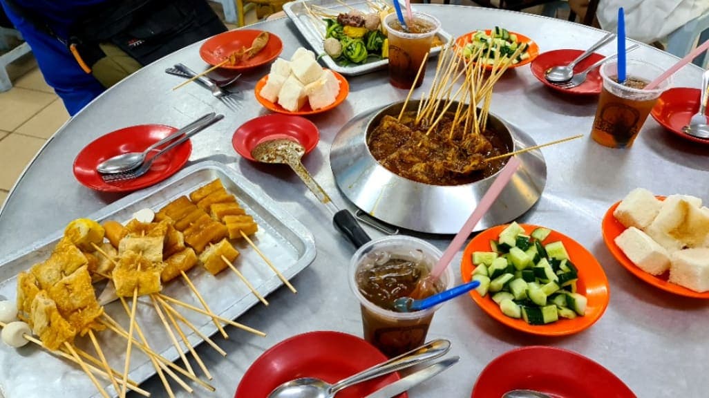 Restaurant Ban Lee Siang: Satay Celup Delight