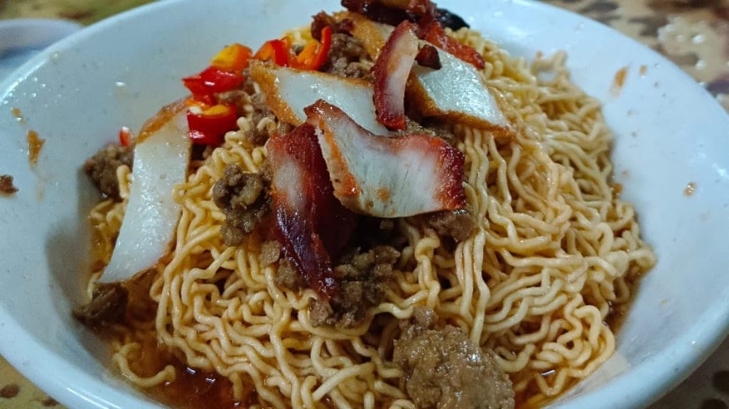 7th Mile Night Kolo Mee: A Late Night Culinary Adventure