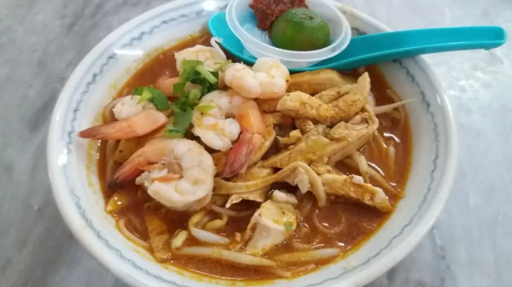 Choon Hui Cafe: A Staple in Kuching's Laksa Scene