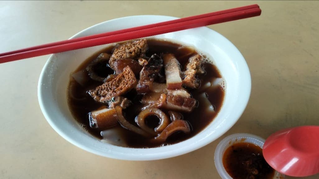 Woon Lam Cafe 1999: A Kueh Chap Tradition
