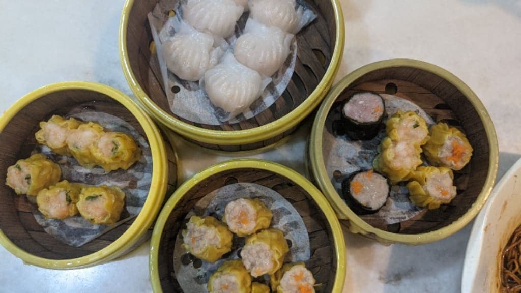 Greentown Dimsum Café: Modern Meets Traditional