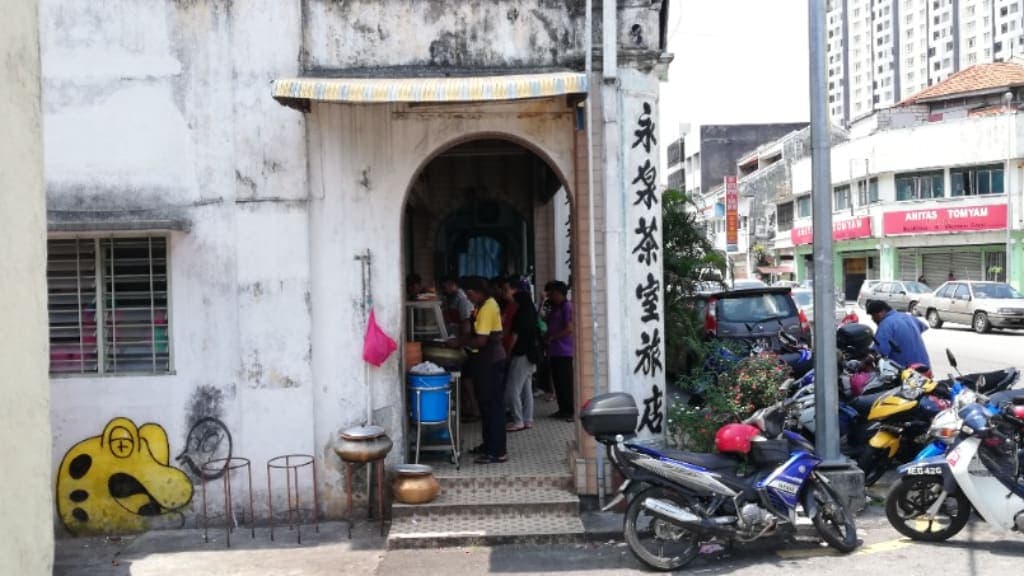 Nasi Ganja Ipoh ( Nasi Kandar ayam Merah): A Flavor Sensation