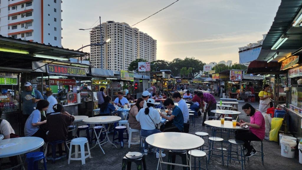 Gurney Drive Hawker Centre: A Culinary Melting Pot in Penang