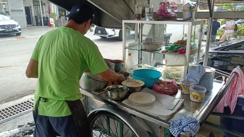 Siam Road Charcoal Char Kuey Teow