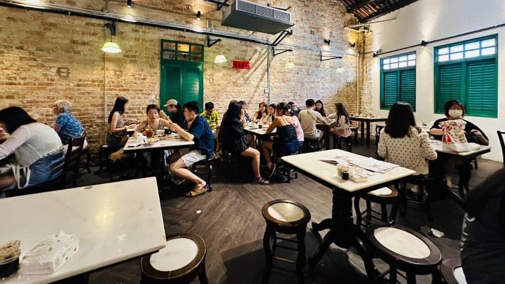 Ho Kow Hainam Kopitiam: A Brew of Tradition in Kuala Lumpur
