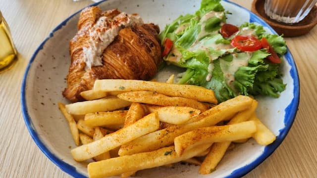 New Chapter by The Owls Cafe