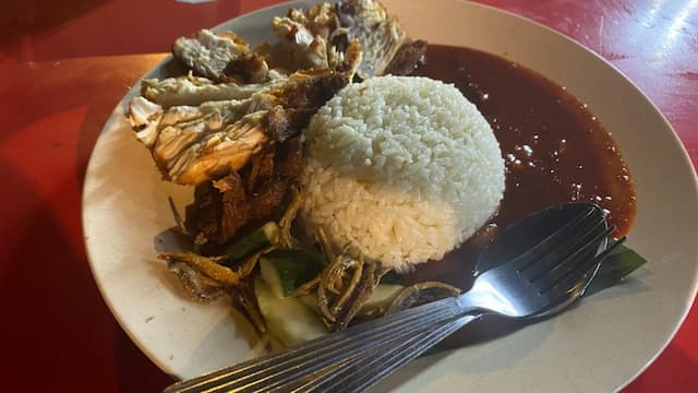 Pak Teh Char Kuey Teow & Nasi Lemak Ayam