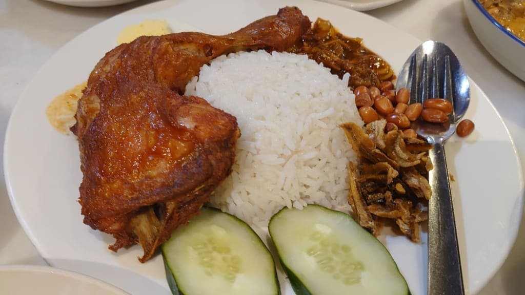 Ho Kow Hainam Kopitiam: A Brew of Tradition in Kuala Lumpur