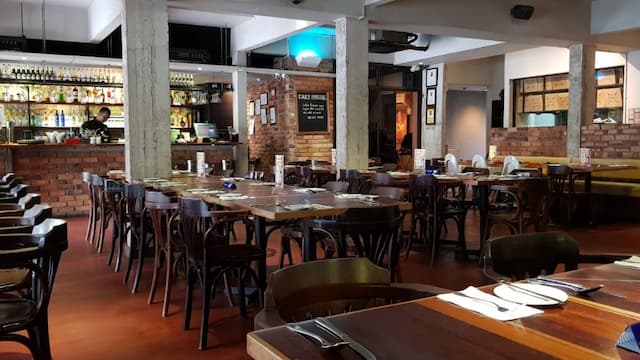 La Risata Bar Pizzeria Ristorante (Damansara)