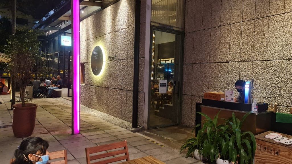 Proof Pizza + Wine: A Gourmet Pizza Experience