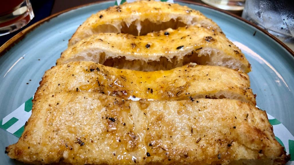 Pizza Mansion: A Trendy Pizza Haven