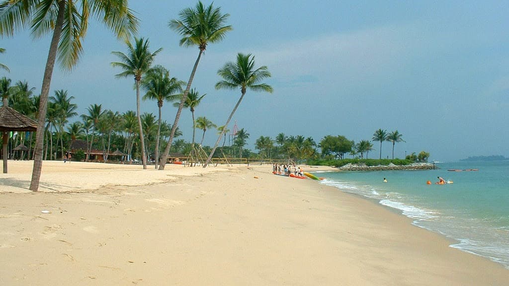 Sentosa Siloso Beach: A Vibrant Tropical Getaway