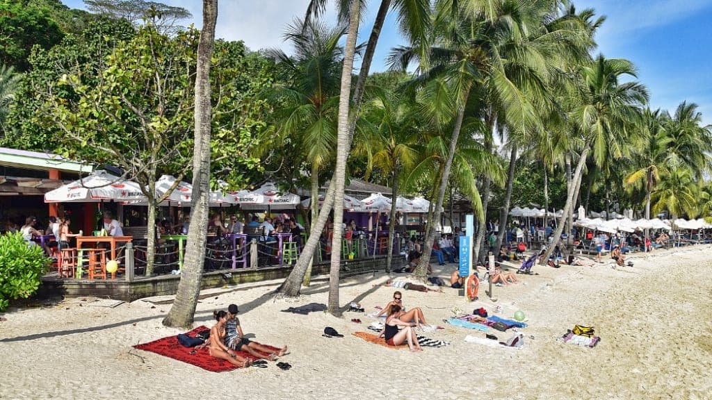Sentosa Siloso Beach: A Vibrant Tropical Getaway