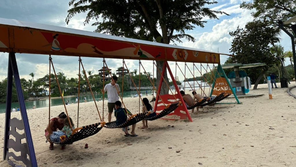 Palawan Beach: A Family-Friendly Island Paradise
