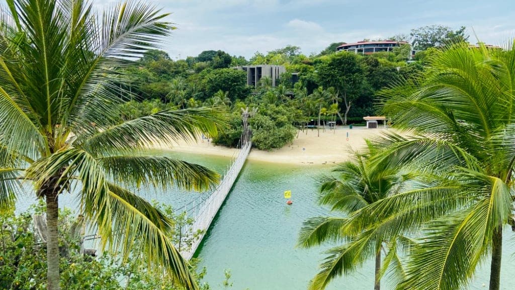 Palawan Beach: A Family-Friendly Island Paradise