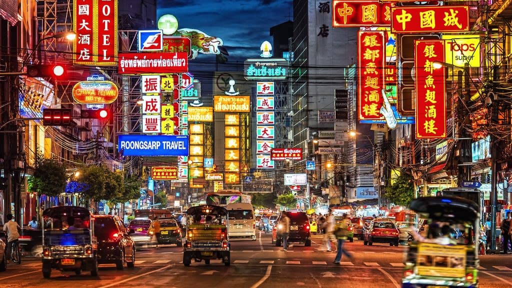 Yaowarat Rd: The Culinary Soul of Bangkok’s Chinatown