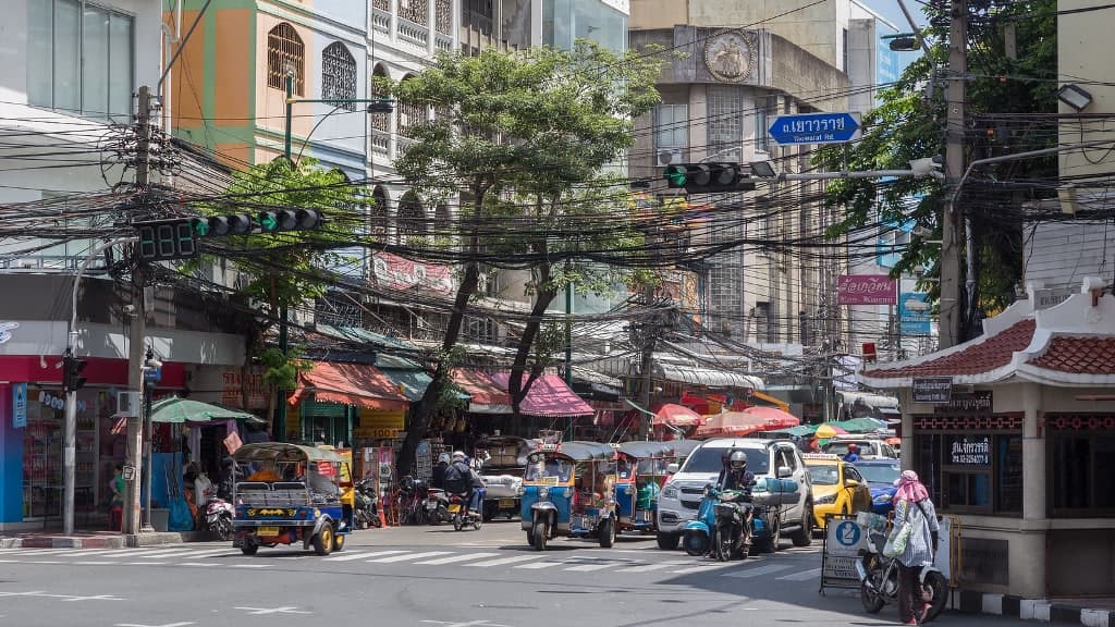 Yaowarat Rd: The Culinary Soul of Bangkok’s Chinatown