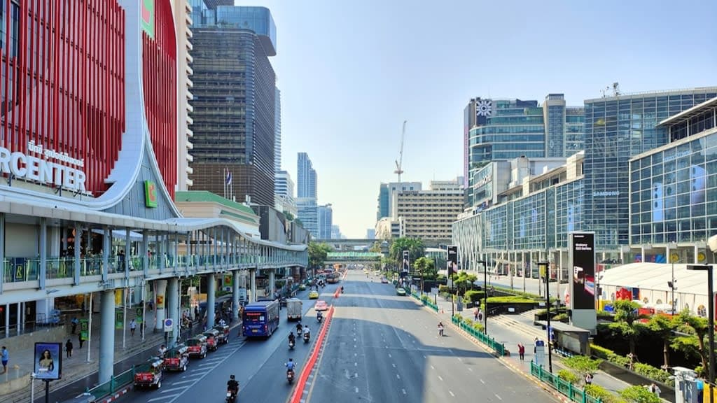 centralwOrld: A Universe of Retail and Entertainment