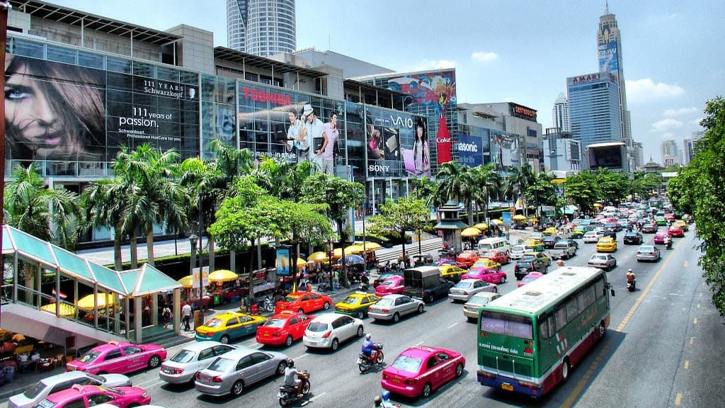 centralwOrld: A Universe of Retail and Entertainment