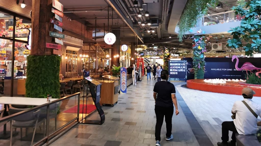 Central Rama 9: The Pulse of Urban Shopping and Entertainment
