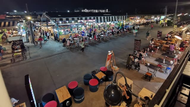 Srinagarindra Train Night Market