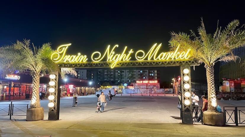 Srinagarindra Train Night Market