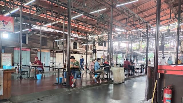 Kwan-Riam Floating Market