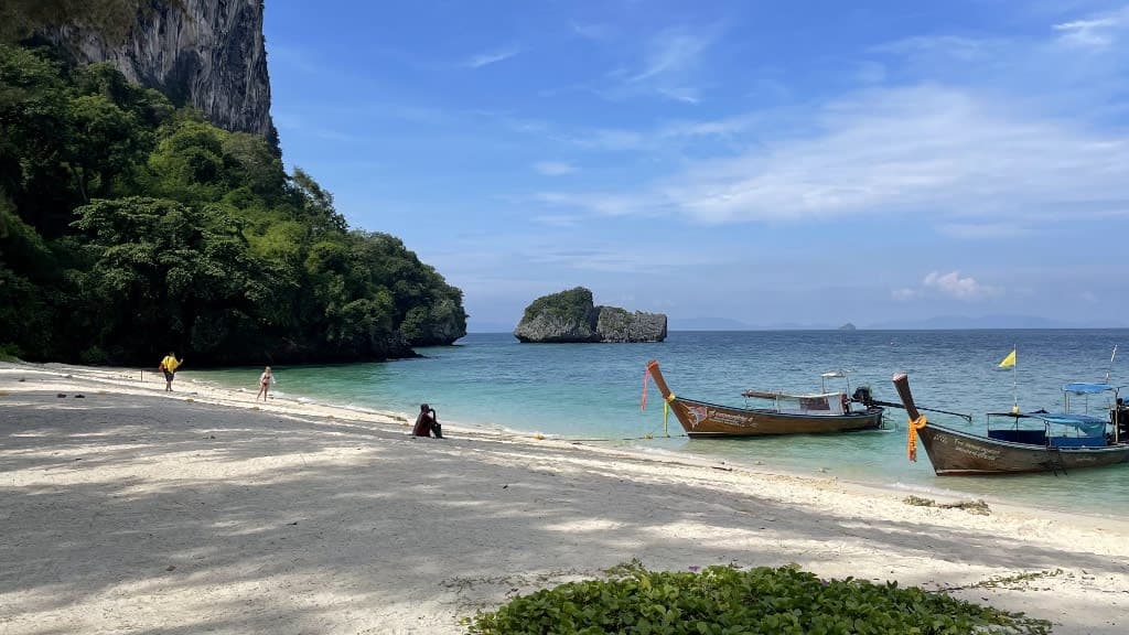Ko Poda Beach: Iconic Beauty and Serene Waters