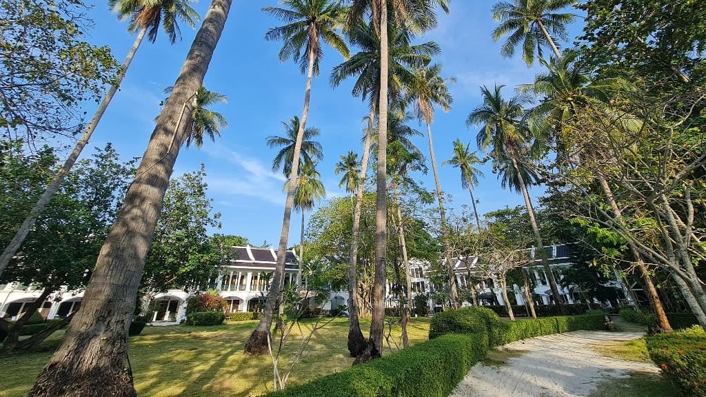 Siam Bay: A Hidden Cove of Serenity and Natural Splendor