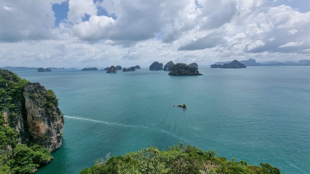 Hong Island: A Hidden Gem with a Secret Lagoon