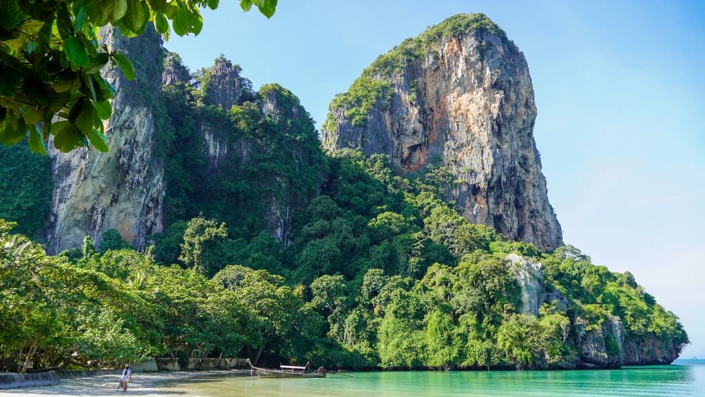 Railay Beach: A Climber's Paradise with Stunning Coastlines