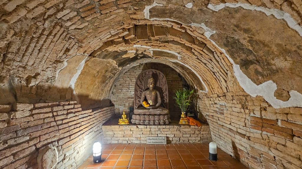 Wat Umong: A Sanctuary of Meditation Beneath the Forest Canopy