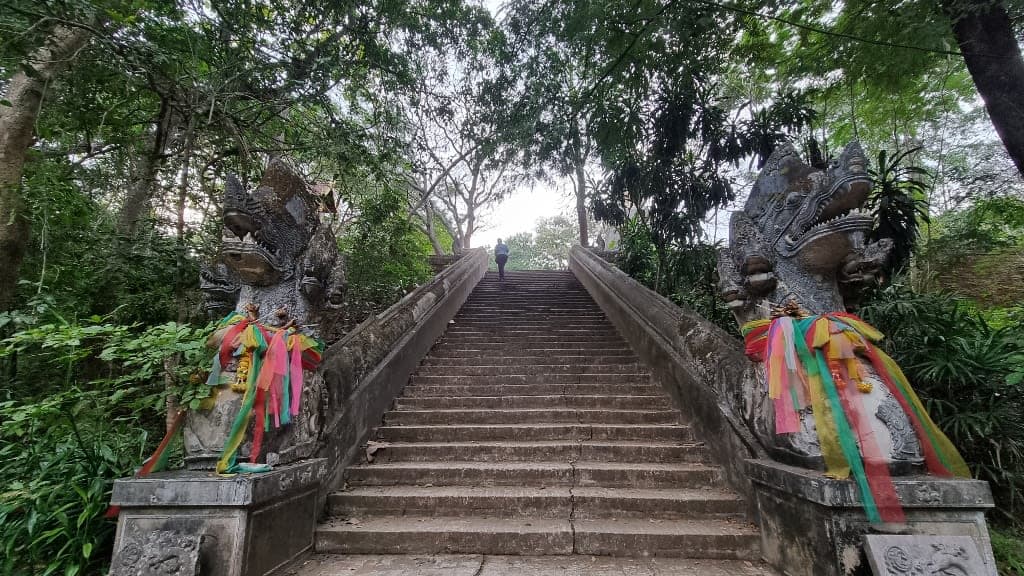 Wat Umong: A Sanctuary of Meditation Beneath the Forest Canopy