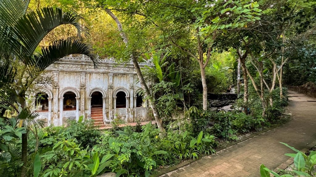 Wat Pha Lat: A Hidden Jungle Temple Along the Monk’s Trail