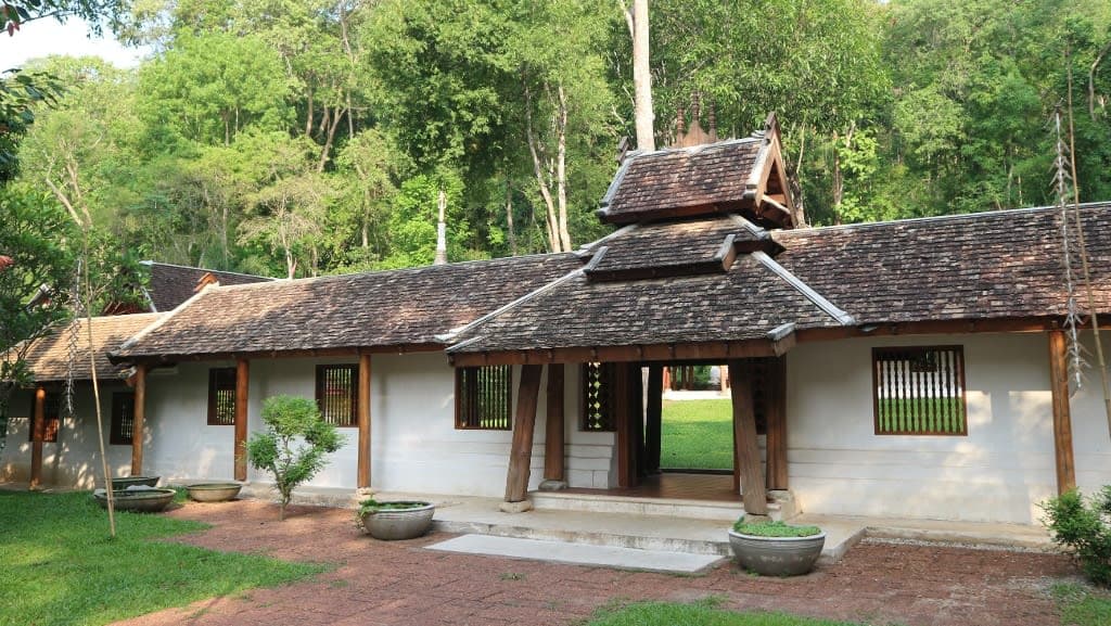 Wat Pha Lat: A Hidden Jungle Temple Along the Monk’s Trail