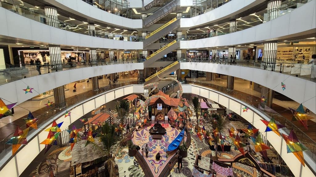 1 Utama Shopping Centre